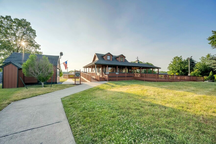 More Photos Of 3521 Sullivan Trl, Easton General Retail For Sale