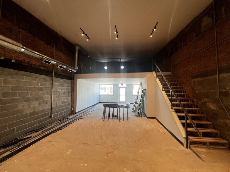 More Photos Of 1619 Prospect St, Indianapolis General Retail For Sale