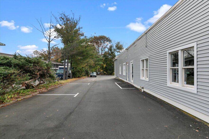 More Photos Of 2285 Whitney Ave, Hamden Medical For Sale
