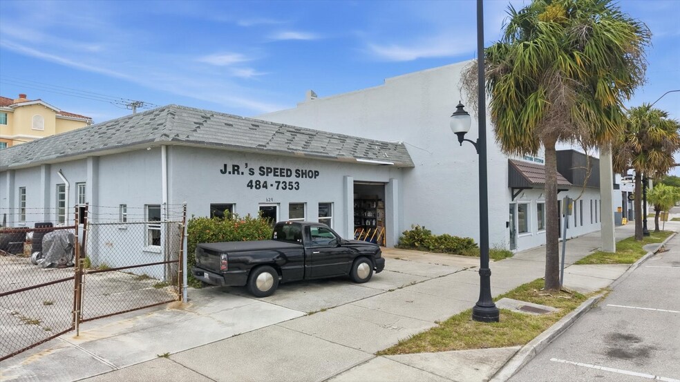 More Photos Of 629 E Venice Ave, Venice Auto Repair For Sale