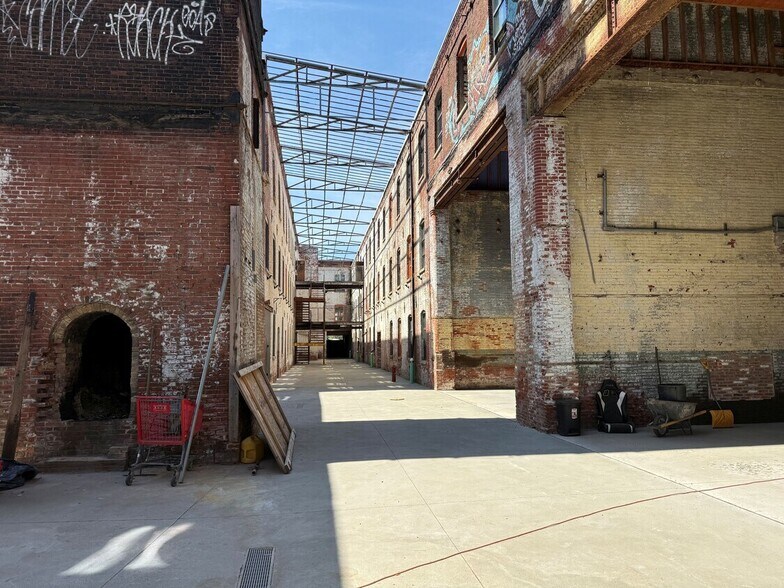 More Photos Of 2155 Castor Ave, Philadelphia Land For Lease