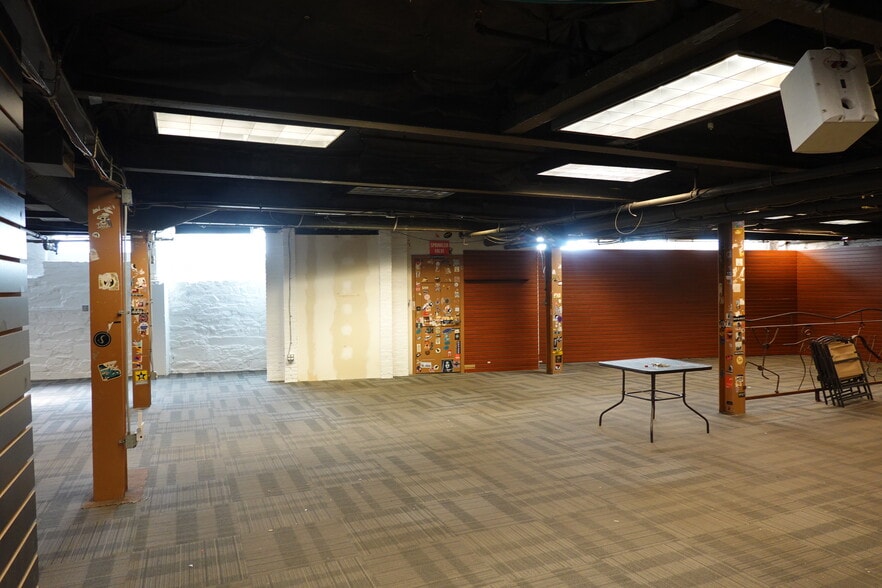 More Photos Of 151 Middle St, Portland Storefront Retail Residential For Lease