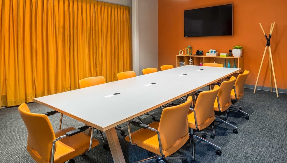 More Photos Of 1100 Wilson Blvd, Arlington Unknown For Lease