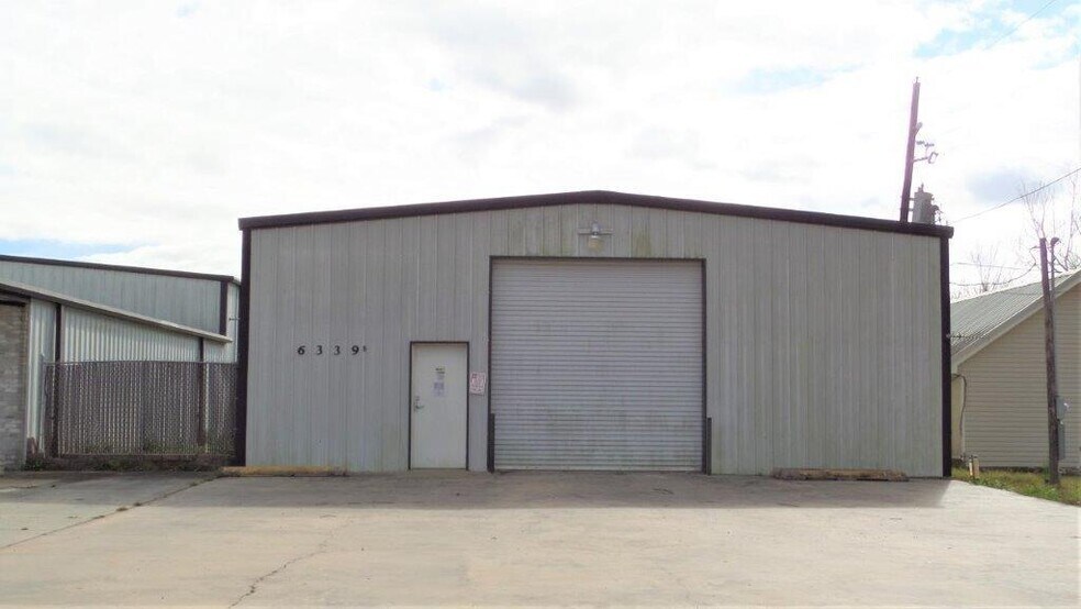 Primary Photo Of 6339B E Opelousas St, Lake Charles Distribution For Lease