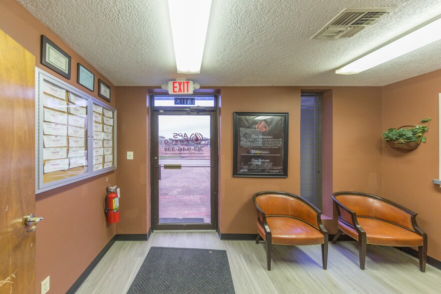 More Photos Of 1103 Center St, Pasadena Warehouse For Sale