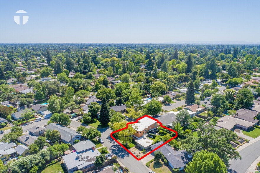 More Photos Of 1449 Claremont Way, Sacramento Apartments For Sale
