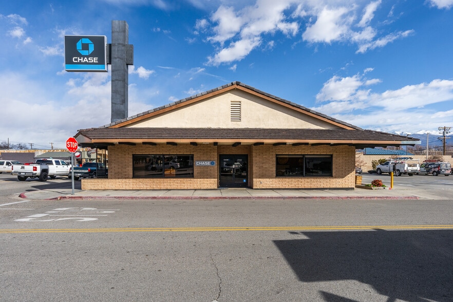 More Photos Of 400 N Main St, Bishop Storefront For Sale