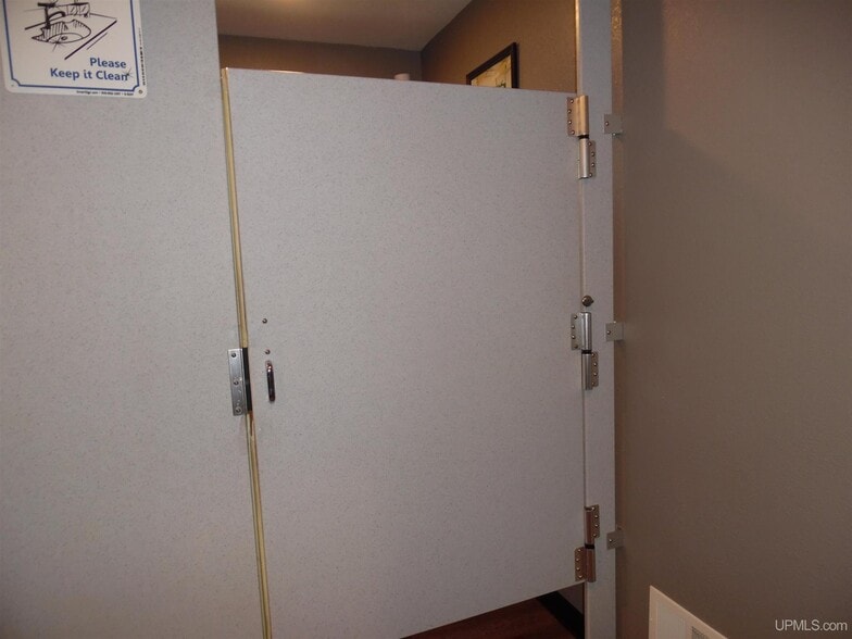 More Photos Of 31 Trimountain Ave, South Range Bar For Sale