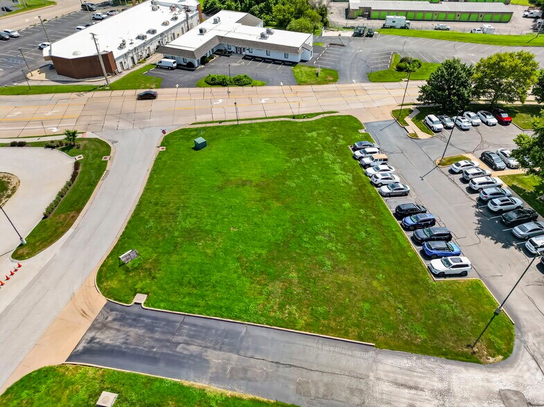 More Photos Of Cave Springs Estate, Saint Peters Land For Sale