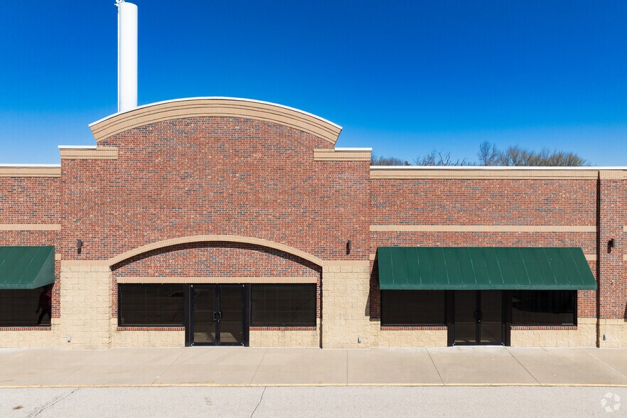 More Photos Of 14100-14104 Redfield Dr, Eugene Storefront For Sale