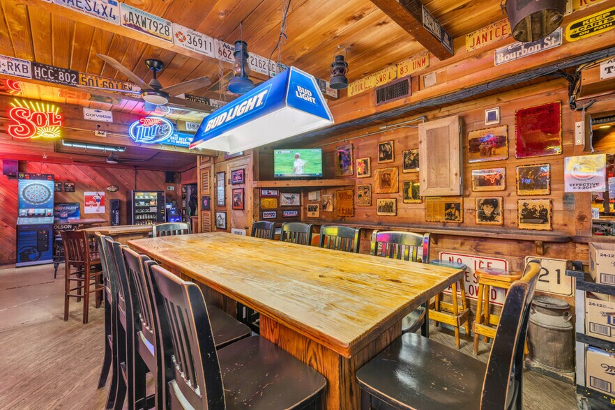 More Photos Of 1390 McQueeney Rd, New Braunfels Sports And Entertainment For Sale