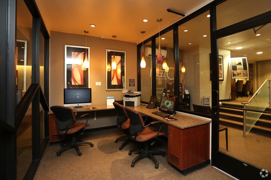 More Photos Of 901 N Sherman St, Denver Apartments For Lease