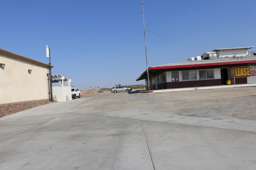 More Photos Of 13118 Pearblossom Hwy, Pearblossom Service Station For Sale