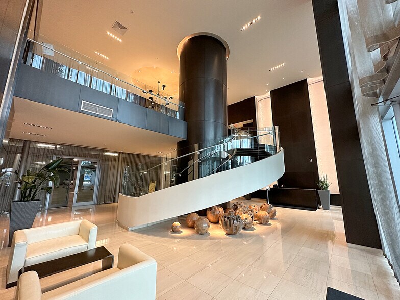 More Photos Of 900-990 Biscayne Blvd, Miami Apartments For Sale