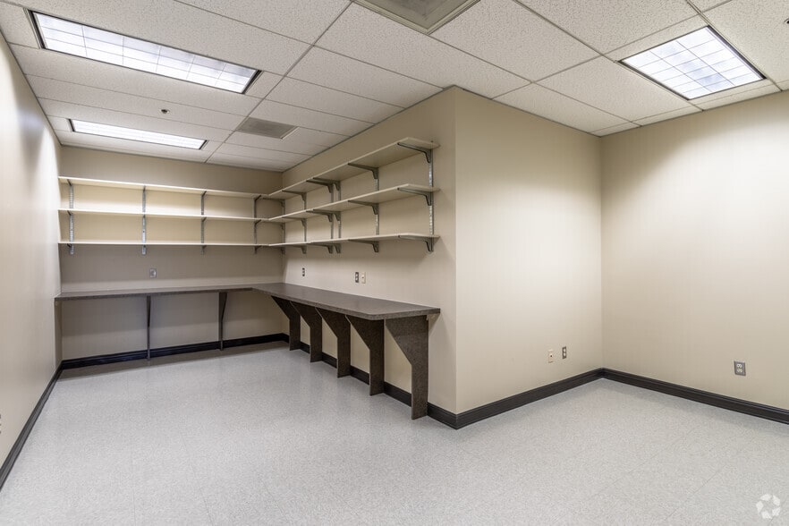 More Photos Of 10101 Reunion Pl, San Antonio Office For Lease