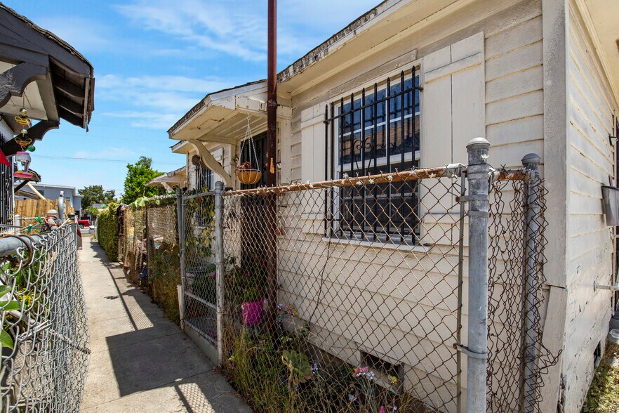 More Photos Of 9309 S Western Ave, Los Angeles Apartments For Sale