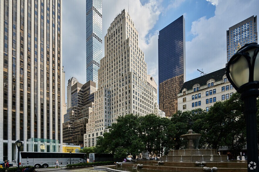 More Photos Of 745 Fifth Ave, New York Office For Lease