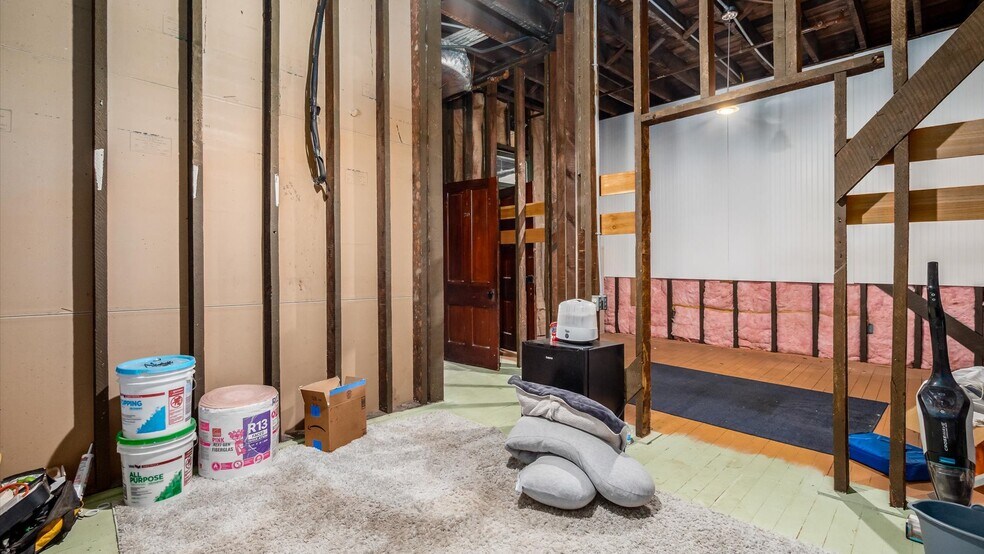 More Photos Of 701 Main St, Dresden Storefront For Lease