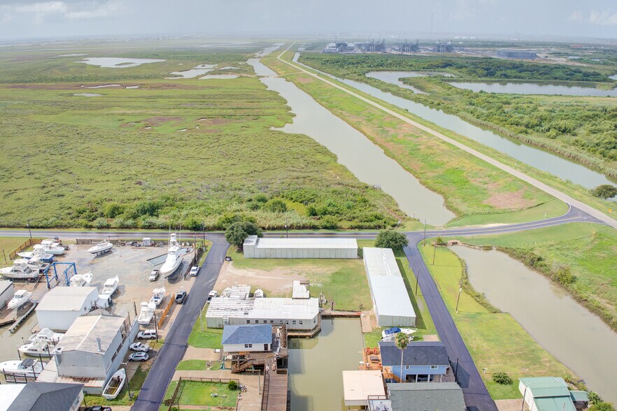 More Photos Of 205 Marine Way, Freeport Self Storage For Sale