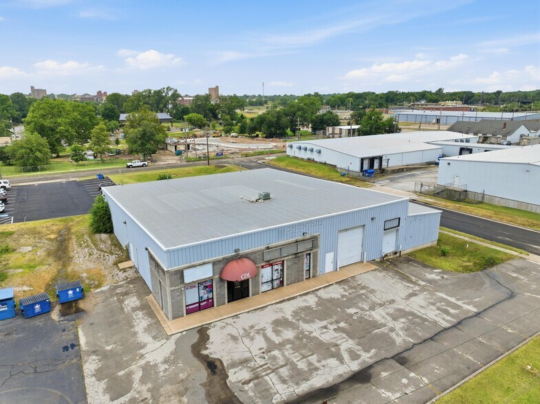 More Photos Of 602 S Michigan Ave, Joplin Freestanding For Lease