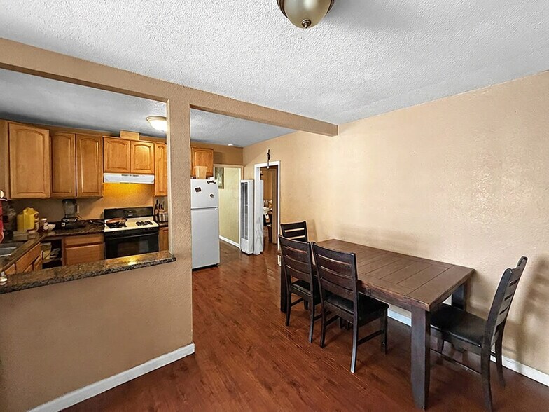 More Photos Of 204 Sunset Blvd, Hayward Apartments For Sale