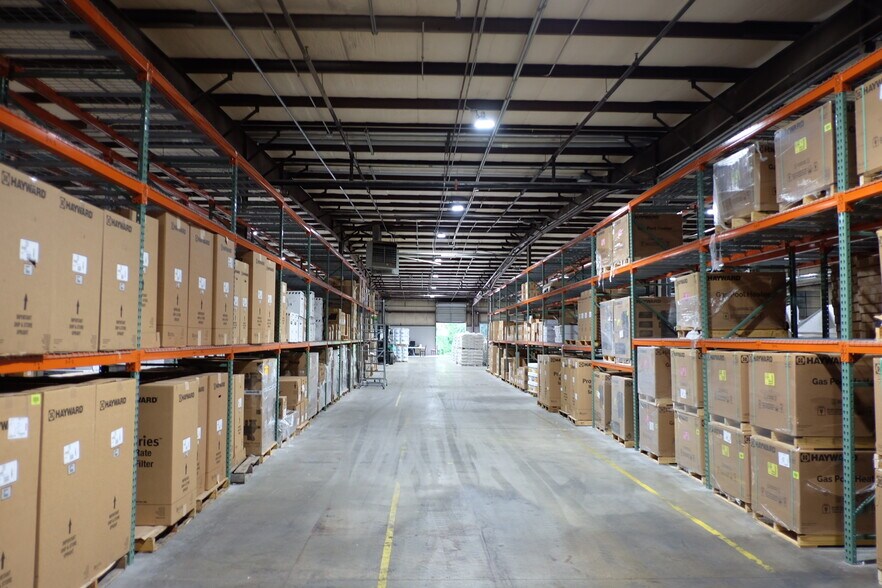 More Photos Of 201 Whitsett Rd, Nashville Warehouse For Lease