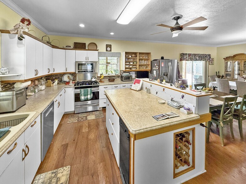 More Photos Of 205 Gwynn Rd, Lebanon Specialty For Sale