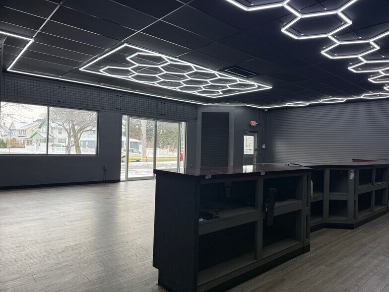 More Photos Of 1711 N Clinton Ave, Rochester Office For Sale