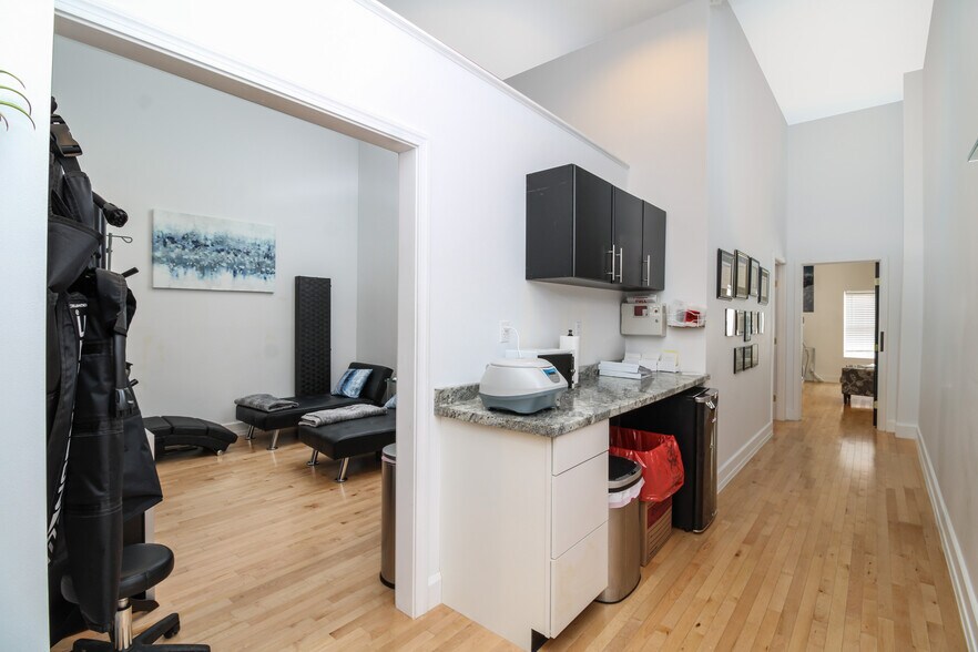 More Photos Of , Marietta General Retail For Sale