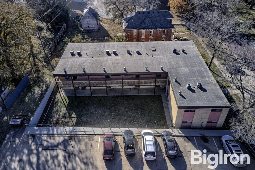 More Photos Of 525 I St, Fairbury Apartments For Sale