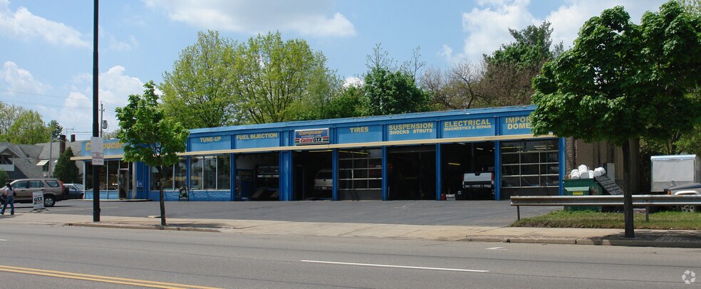 More Photos Of 730 N Main St, Akron Auto Repair For Sale