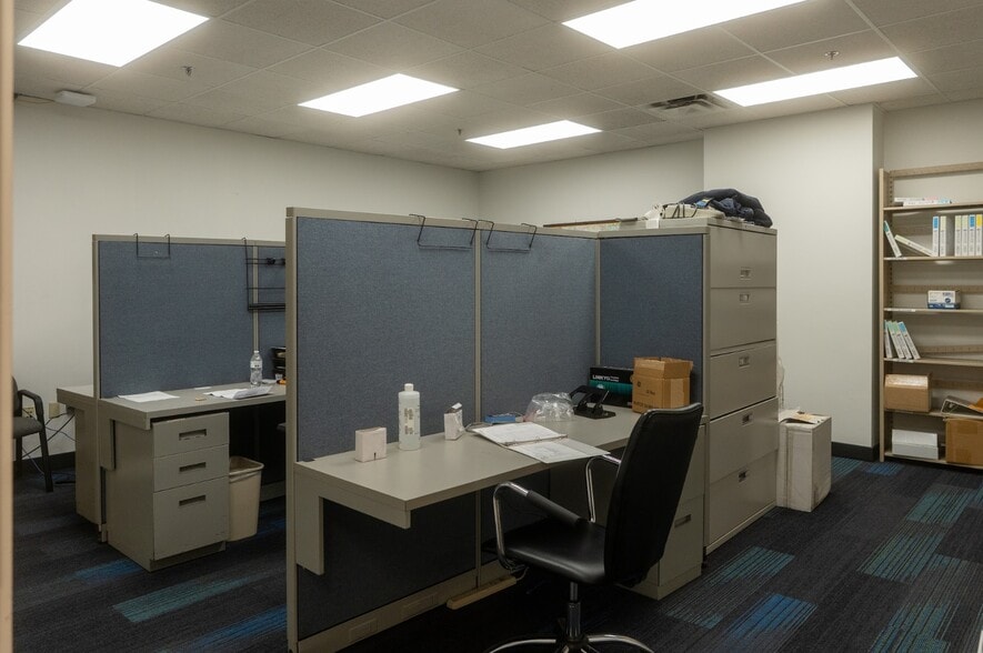 More Photos Of 207 Park Ct, Ridgeland Warehouse For Lease