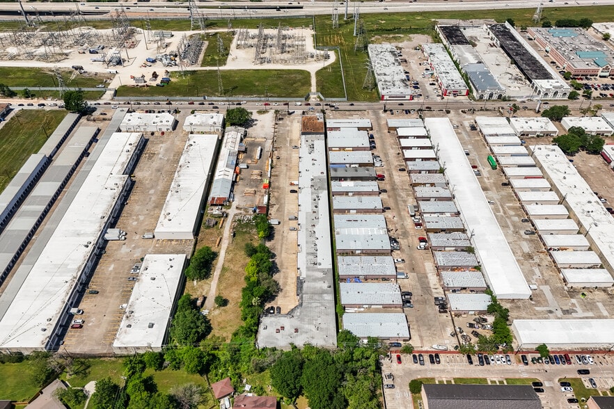 More Photos Of 9931 Harwin Dr, Houston Warehouse For Lease