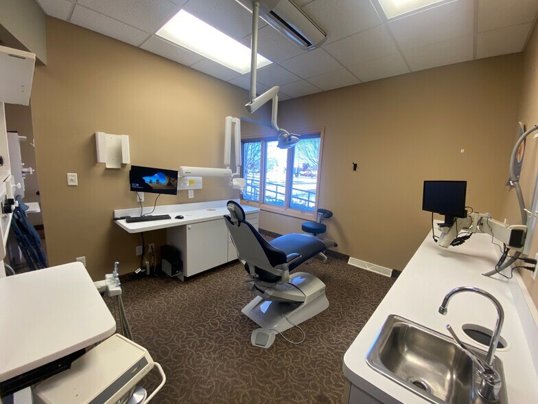 Primary Photo Of 1515 W 45th Ave, Griffith Medical For Lease