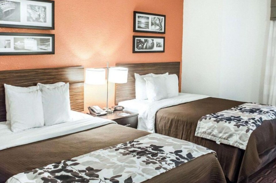 More Photos Of 140 Venita Dr, O'Fallon Hotel For Sale