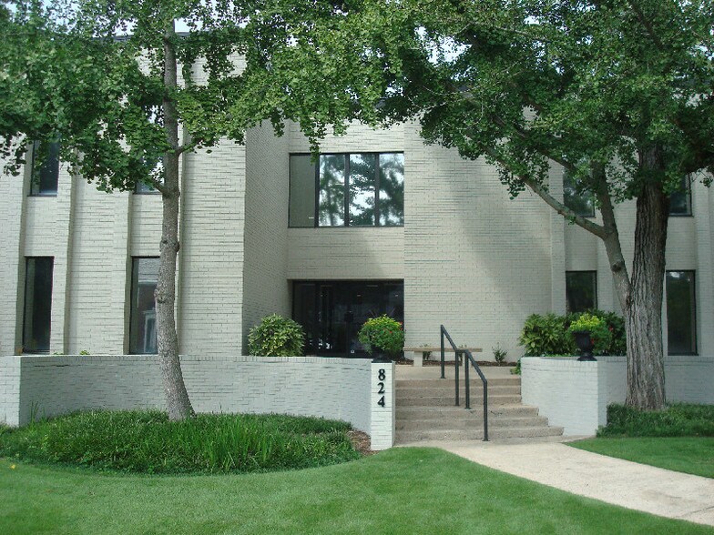 More Photos Of 824 S Milledge Ave, Athens Office For Lease