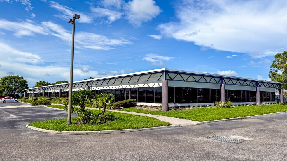 More Photos Of 11701 S Belcher Rd, Largo Light Distribution For Lease