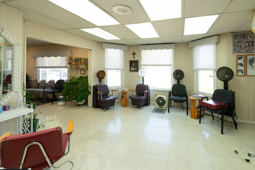 More Photos Of 1806 Pine Grove Ave, Port Huron Storefront Retail Office For Sale