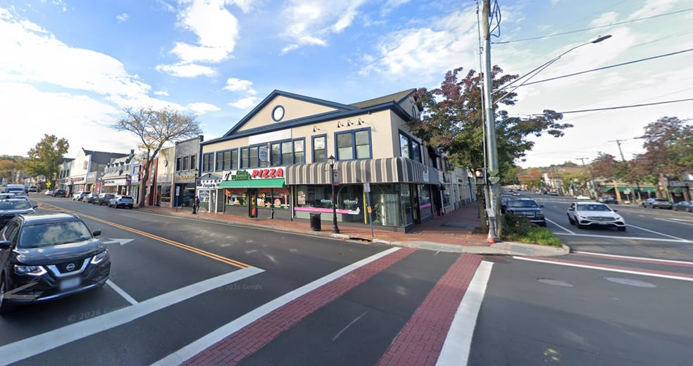 Primary Photo Of 260 Main St, Huntington Storefront For Lease