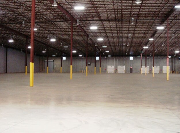 More Photos Of 10093-10095 Brose Dr, Vance Distribution For Lease