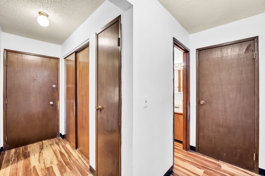 More Photos Of 226 W Broadway St, Goldendale Apartments For Sale