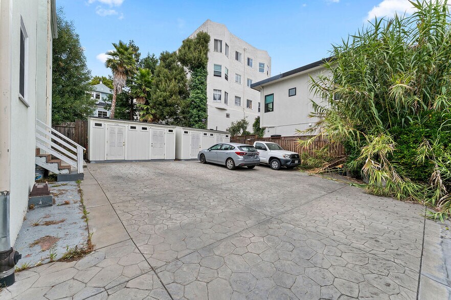More Photos Of 74 Pearl St, Oakland Apartments For Sale