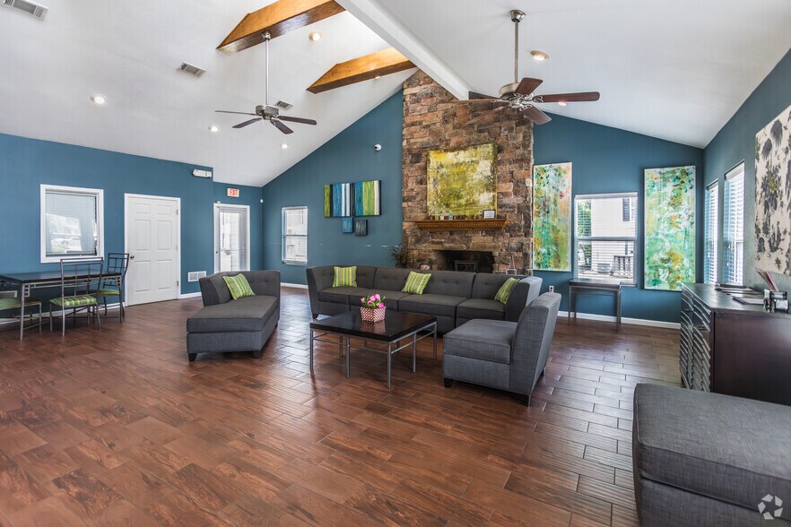 More Photos Of 2603 Pojest Dr, Memphis Apartments For Sale