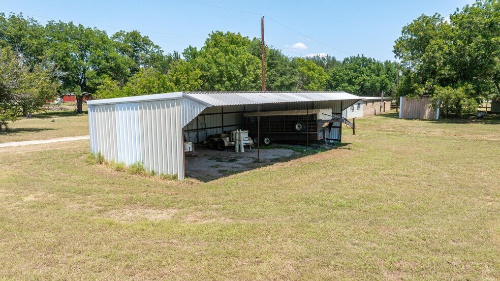 More Photos Of 14330 S Highway 281, Santo Trailer Camper Park For Sale