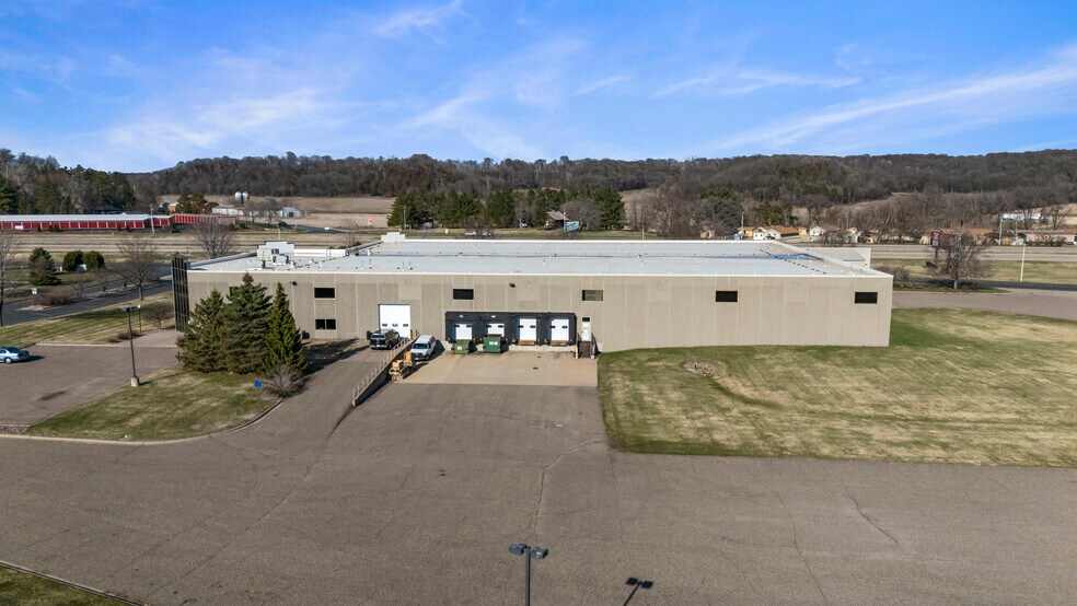 More Photos Of 610 Whitetail Blvd, River Falls Warehouse For Lease