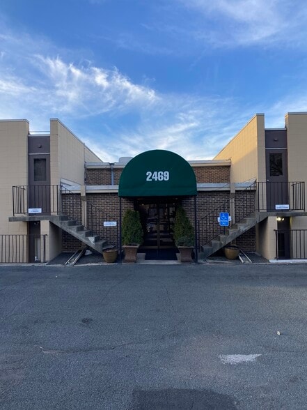 More Photos Of 2469 W University Ave, Saint Paul Office Residential For Sale