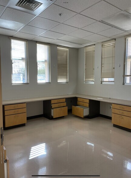 More Photos Of 4774 Loma Del Sur Dr, El Paso Medical For Sale