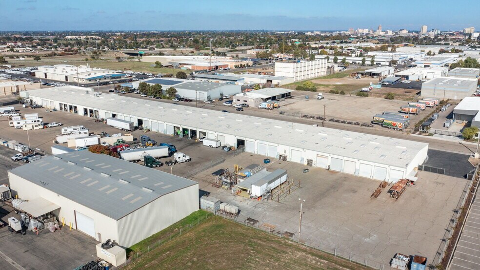 More Photos Of 2695 S Cherry Ave, Fresno Warehouse For Lease