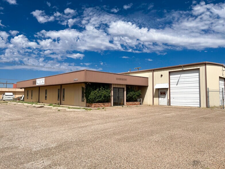 More Photos Of 3509 Globe Ave, Lubbock Warehouse For Lease