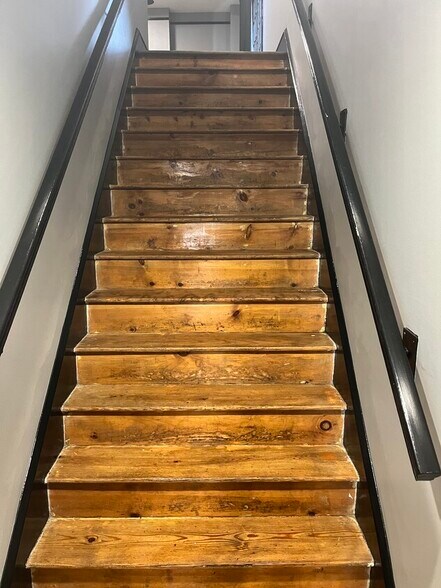 More Photos Of 2650-2652 E Somerset St, Philadelphia Restaurant For Lease
